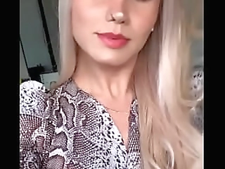 stories mar&ccedil_o/2020 instagram: agathaliraofficial