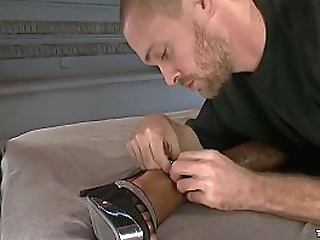 dude worships black feet to shemale