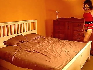 shemale barbara vasconcelos makes out with a guy in bathtub