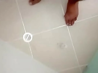 chubby brazilian shemale roberta vaz loves to strip and cum