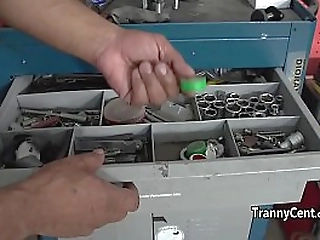 tranny fucked good by her mechanic