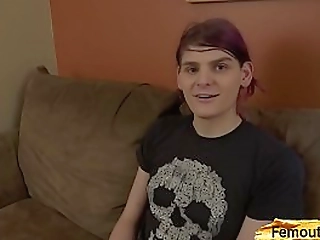 amateur trap fingering ass during solo action